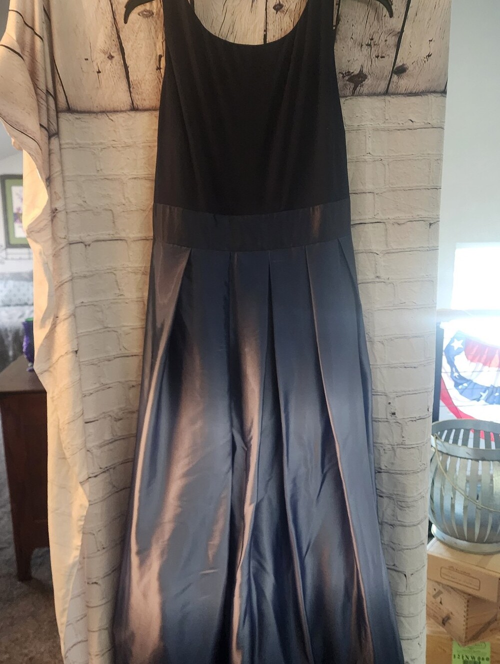 SLNY Navy Blue Sleeveless Maxi Dress